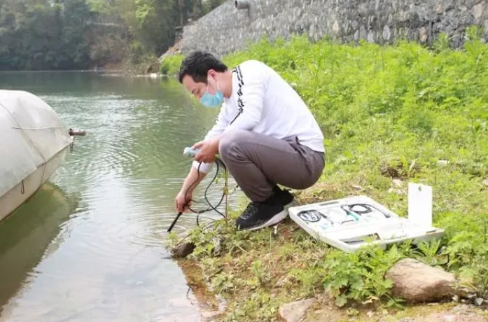 1715753577827021.jpg 農(nóng)村水質(zhì)監(jiān)測.jpg