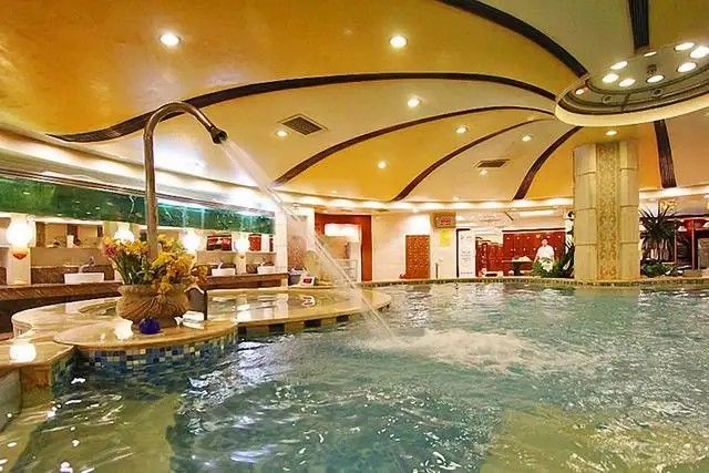 1738994049495468.jpeg 溫泉浴場.jpeg