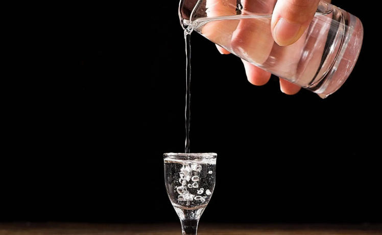 1776147006351445.jpg 白酒.jpg