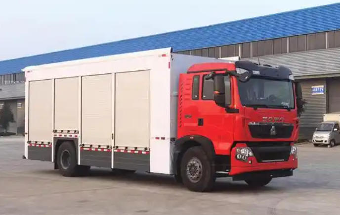 移動(dòng)凈水車.jpg